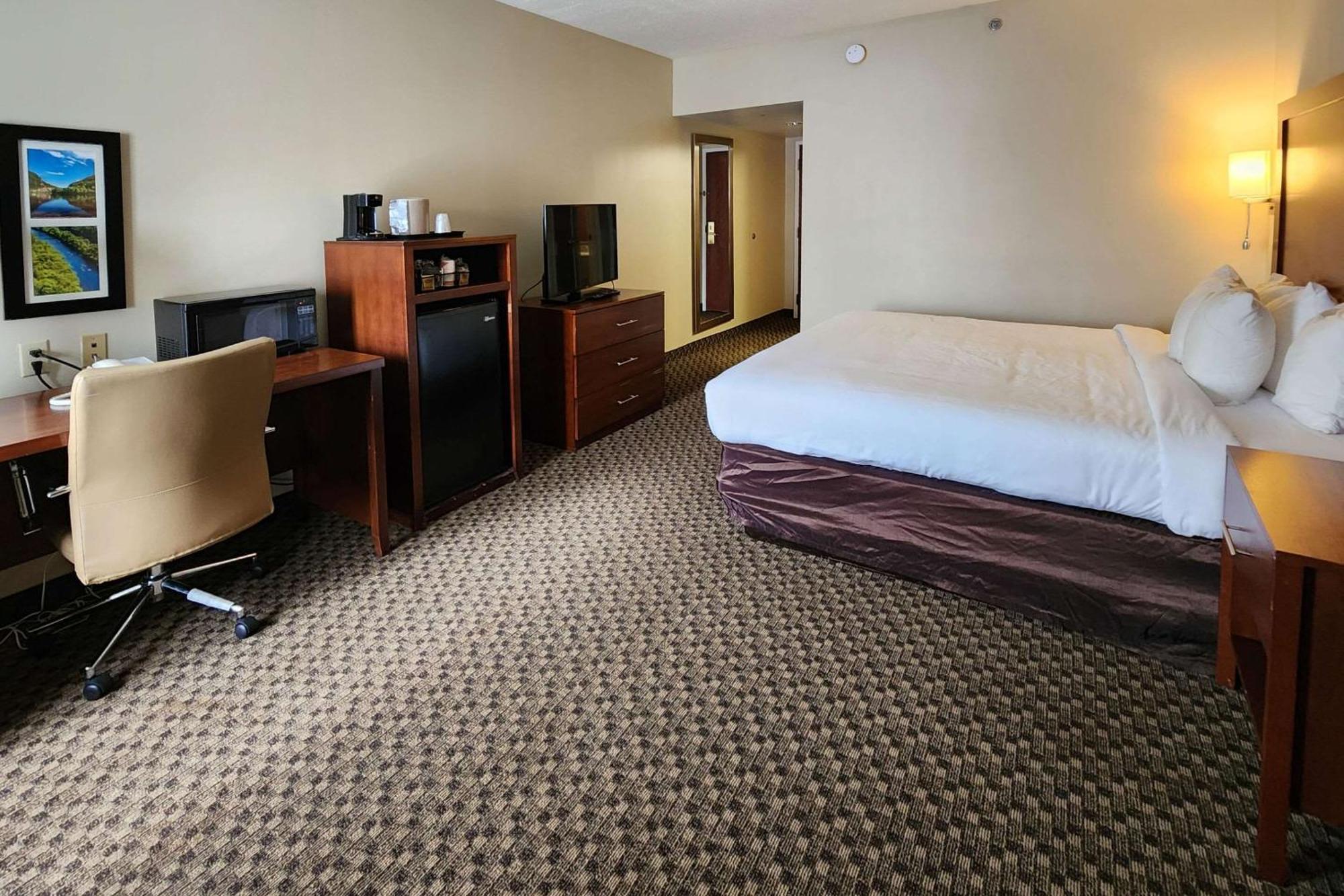 Comfort Inn & Suites Mount Pocono Kültér fotó